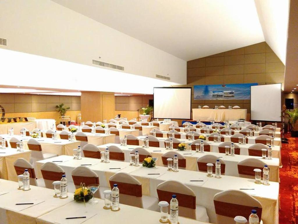 Grand Sovereign Kuta Lombok Dış mekan fotoğraf